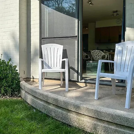 1 Bedroom Lovely In Appartement